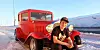 Den nyaste i garasjen i Vågedalen er så fersk at den ikkje fekk vera med på minitreffet. Chevy 1932 Vicky kom til Sveio for nokre dagar sidan. – Det er kun produsert 6370 eksemplar og ikkje mange igjen i verda, seier Jan Borge Miland, som er freista til å polera understellet – som er i unik forfatning. Bildet er av sonen Leon, og er tatt på Haukeli sist helg. Foto: Irene Flatnes Haldin