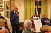 Mikal Møller Hovda snakka som kommunestyrerepresentanten frå bygda. FOTO: BJØRN ENERSTVEDT