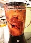 Smoothiesjef for kvelden, Eivind Reidar Aase, har laga klart til ny runde med blendaren.