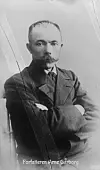 Arne Garborg flytta med familien til Berlin hausten 1890. Det var her at han og Hulda fekk ideen til Det Norske Teatret, organisert som partslag, etter mønster av Freie Bühne.