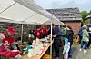 Burgar, pølse, vaffel, muffins, kaffi og mykje anna godt var til sals.