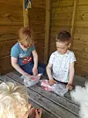 Storm Elias Thorkildsen og Bjørn-Celius Strømsvold var blant dei som deltok på Friluftsveka på Ekrene.