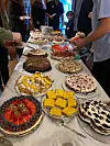 Eit velfylt kakebord må til på ein bygdafest.