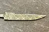 Mønstersmidd stål blir laga ved å smi to herdbare metall saman. Det eine metallet er legert med nikkel og blir blankt, medan det andre stålet blir svart.