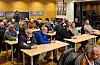 Då møtet starta, var det i underkant av 30 tilhøyrarar i kommunestyresalen. To hovudgrupper stakk seg ut – bønder og politikarar.