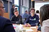 — Peis på, sa Thomas Haaversen (t.h.) etter presentasjon av planen for firefeltsveg gjennom Sveio. Replikken gjekk til hjarta på planleggarane. Her deltar Haaversen i gruppesamtale saman med blant andre Henrik Ognøy Våge frå Bokn ungdomsråd. FOTO: EINAR VESTVIK
