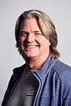 Jørn Hurum er paleontolog og professor ved Naturhistorisk Museum i Oslo. Han gler seg til å motta dinosauren Zelda som kjem til museet i slutten av januar.