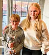 Mats Østerli Nærum og Thilde Hegerland Christiansen tok imot pokalen på vegne av. korpset. FOTO: PRIVAT