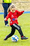Jenter 9 år Sveio 1 (gule overtrekk) mot Sveio 2. FOTO: ELLEN MARIE HAGEVIK