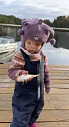 Stas med liten fisk også, synes vesle Ronja Sandvik.