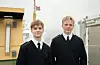 Dennis Lehn (t.v) og Rasmus Braaten-Skjelbred meiner skuleskip er eit godt val.