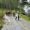 Turstimarsj på stiane i Førde. Foto: Privat