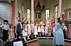 Sveio barnekor under framføringa av musikalkonserten i Sveio kyrkje.