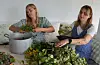 Søstrene Miljeteig har plantefarging som ein felles hobby.