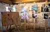 Kunstnaren Ingebjørg Farestveit med «streetart» biletkunst. FOTO: GUNNHILD LØNNING