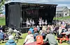 Sveio kulturskule (1.-10.-klasse) og Kick Dansestudio (frå 16 år) hadde danseframsyning føre festivaldeltakarane. FOTO: GUNNHILD LØNNING