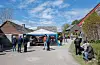 Folk i alle aldrar vitja Einstadbøvoll gard laurdag. Dei fekk seg ei real oppleving av kulturlivet i Sveio. FOTO: GUNNHILD LØNNING