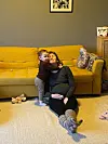 Kjære mamma Maria Vallestad Drageset Eg er så glad i deg. Du gjev meg så mykje kos og er så morosam å leike med. Helsing frå Dagny.