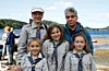 Claudia og Mario Mocci, i lag med barna Aurelio (7), Amalia (11) og Lara (9). Familien representerer Førdespeidarane, som også var med på å arrangera dagen.