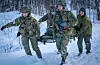 Ein av ti fullfører ikkje førstegongstenesta. Her ser vi sanitetsbataljonen i Brigade Nord på Setermoen i Bardufoss på øving. Foto: Heiko Junge / NTB / NPK