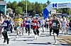 Det ble trangt om plassen da startskuddet gikk under årets Salamanderløp. Nr. 216: Emilijan Andreas Siglen, nr. 87: Jonas Næs, nr. 120: Sverre Haga, nr. 73: Gabriel Lie og nr. 286: Lars William Føyen Tapsfield.Foto: Morten Vågset Møller
