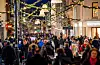 Full fres under julehandelen på Karl Johan i Oslo i fjor. Foto: Frederik Ringnes / NTB / NPK