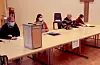 Lars Vierdal (t..v.), Åshild Irene Lie, Erling Vallestad og Astrid Hovda registrerer og tar imot røystesetlar i soknehuset.FOTO: EINAR VESTVIK