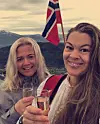 En annerledes 17. mai feiring....Opp til Hestanipen 503 m.o.h. i Vikedal på champagnefrokost, derfra videre opp til Lysenuten på 812 m.o.h. Når klokkå ringe 02.00 for ein fjelltur ????????Knallkjekt å gå mens andre sove ????#norskfriluftsliv #norsknatur #norway #vestavindsveio #prosecco