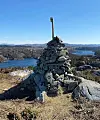 susannemuntheUt på tur i finværet. Er så glad jeg bor så nær turområder og havet.Og på disse stiene får du prøvd deg på alt. Klatring, opp og ned.Fantastisk dugnadsarbeid bak dette her. Møtte på en liten hoggorm på hjemveien også. Håper du nyter siste påskedagen.#telltur #telltursveio #digranesvarden #krokane #vårtur #visithaugesund #haugesundturistforening #turno #komdegut #friskluft #godtforkroppen #smørsund #sveiokommune #vestavindsveio #havis
