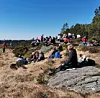 britoddrun Fra friluftsgudstjeneste på Prestavegen. Nydelig varmt vårvær. #prestavegen#friluftsgudstjeneste #2.påskedag #tradisjon#vestavindsveio