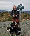arnevalenDet er mange fine turstiar i heimkommunen vår. Det blei Nipaståvo og Emberlandsnipen første påskedag med hundane Dorah og Bea #sveio #emberlandsnipen #vestavindsveio #finnishlapphund #finsklapphund #finsklapphundnorge