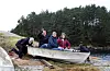 Folk vil vera stolte over og bu å etablera seg i ei bygd som er attraktiv og spennande. Dette er visjonen for prosjektet «Kulturbygda Valestrand», som byggjer vidare på det gode som finst i bygda. I 2017 fekk dei 50.000 kroner til eit forprosjekt. Prosjektet er no inne i år to i eit tre-årig hovudprosjekt, der det er mogleg å få inntil 390 000 kroner.– Kva må til for å skapa ei levande bygd? Det er å ha det livleg og lystig, meiner Hans Christian Andersen, som i 2016 såg fram til å byggja vidare på det gode liv i eiga heimbygd. Ombord er Marco Thomas og Sarah Livesay, medan Bror E. Eriksen har den symbolske rolla som «motor». I baugen kan yngstesonen til Thomas skimtast frå babysetet.