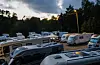 Kveldsstemning på ein liten del av campingplassen. Foto: Anne Synnøve Breistig