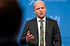 Finansminister Trygve Slagsvold Vedum la fredag fram fleire økonomiske tiltak knytt til koronasituasjonen. Foto: Torstein Bøe / NTB / NPK
