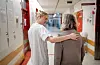 Mange unge jobbar som pleiemedarbeidar om sommaren. Illustrasjonsfoto: Gorm Kallestad / NTB / NPK