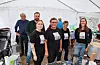 Her er litt av dugnadsgjengen, frå venstre: Terje Lier, Anders Johannessen, Emma Østebøvik Eriksen, Ruth Grethe Østebøvik Eriksen, Gerd Jorunn Christensen, Martha Svendsbø. Med ryggen til: Else Nilsen.