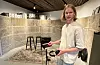 Cato Bakke i liverommet, der restane etter siloen er midtpunktet. Foto: Heidi Molstad Andresen / NPK
