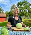 I tusenvis av år har mennesket utvikla metodar for å konservere mat. Fermentering er ein av dei – og om du vil prøve deg for første gong, er surkål ein enkel ting å starte med, fortel Hedda Kortnes.