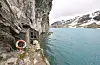 Fieldfarehytta ligg skjult i ei fjellside i Tafjordfjella. Foto: Runar Eidslott / DNT / NPK