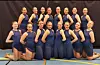 Samarbeidstroppen som vann Showtwirl. Framme frå venstre: Emilie Jensen, Ella Åberg, Anne Synnøve Breistig, Malin Nornes, Ine Husevåg, Maria Fonnes, Emmelin Hjelmeseter og Ingrid Vespestad. Bak frå venstre: Ingrid Andrea Kvalvåg Panayiotou, Sunniva Vikse, Malin Myklebyst, Malin Åsbø, Cecile Apeland, Ingeborg Storstein, Vilde Gloppestad og Emilia Åsbø. FOTO: PRIVAT