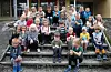 Sveio skule: Bak f.v.: Amalie Alsaker Lokna, Miley Tøkje Åmodt, Odin Miljeteig, Sander Halleraker Vikse, Emilijan Andreas Siglen, Dagfinn Jordal, Lucas Andrei Pecsar, Domas Ganaga og Johannes Bua. Rekke tre sit på to trappetrinn, f.v.: Tiril Reiersen, Ida Kristin Larsen Vihovde, Alexandros Nikolaos Sigurd Nikas, Marius Mardal Moen, Even Svendsen, Emilian Vestvik Lokna, Lars William Føyen Tapsfield, Anja Skår og Vilja Eskevik Langeland.Rekke to sit på to trappetrinn, f.v.: Mathea Huse Andreassen, Live Huse Grimstvedt, Julie Lønning, Synne Farstad Opedal, Amelia Møller Fosstveit, Arn Nappen Toft, Adrian Hovda, Valentin Kreinbihl og Sander Framnes-Støle. Framme f.v.: Emil Osberg Hovda, Mikal Salbu Pettersen og Tobias Bjørge Halleland. Olve Spilde, Jarand Øvretveit Bakke, Halvor Kallekleiv Handeland og Theodor Haugen Bua går også i 1. klasse på Sveio skule, men er ikkje med på bildet. Vaksne på 1. trinn er Aina Økland, Kari-Anne Erdalsdal, Hanna Maria Råtts og Elise de Winter.
