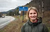Marthe Hammer, førstekandidaten til SV i Hordaland, nytta mellom anna besøket i Sveio til å sjå med eigne auge konsekvensane av ein ny E39. Foto: Privat