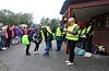 Lærarar og vikarar ved Auklandshamn skule håpar inderleg at dei får ringa med skipsklokka og ta i mot elevane sine som vanleg til hausten. Her frå første skuledag i 2018, nærast er dåverande rektor, Torhild Opedal.