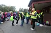 Lærarar og vikarar ved Auklandshamn skule håpar inderleg at dei får ringa med skipsklokka og ta i mot elevane sine som vanleg til hausten. Her frå første skuledag i 2018, nærast er dåverande rektor, Torhild Opedal.