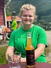 Eplemosten frå Sogn er godkjent av Dordi. Den er hundre prosent norsk og smakar godt ein seinsommardag.