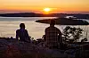 Solnedgang: Denne sommaren har 45 prosent av unge sove under stjernene. Foto: John Petter Nordbø