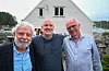 Tre generasjoner Bua-slekt samlet: Mark Villanti (t.v.), Lloyd Ritter (midten) og Asbjørn Bua (t.h.) under slektstreffet i Bua. Mark og Lloyd er fettere, mens Asbjørn tilhører en annen gren av slekten. Foto: Morten Vågset Møller