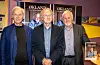 Einar Økland flankert av Sverre Tusvik (t.v.) og Ottar Grepstad.
