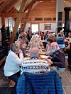 Etter omvisning blei det servert kyllingsuppe og heimebaka rundstykke. FOTO: HELGE MATRE