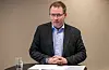 Forsvarsminister Bjørn Arild Gram (Sp) er fornøgd med at norske bedrifter er valde ut til å bidra til utviklinga av morgondagens forsvarsmateriell. Foto: Terje Pedersen / NTB / NPK